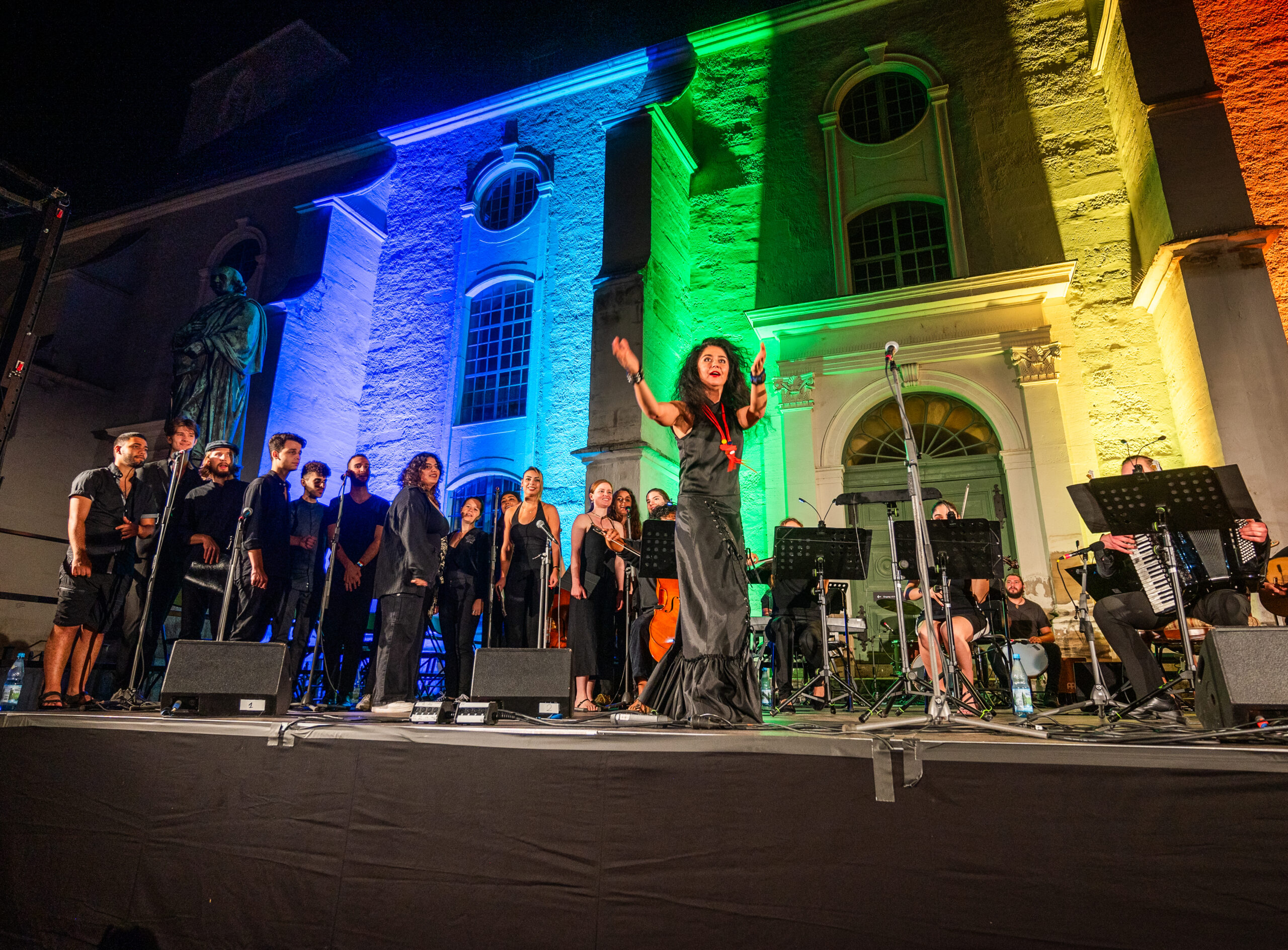 Caravan-Orchestra and Choir, photo Shendl copitman